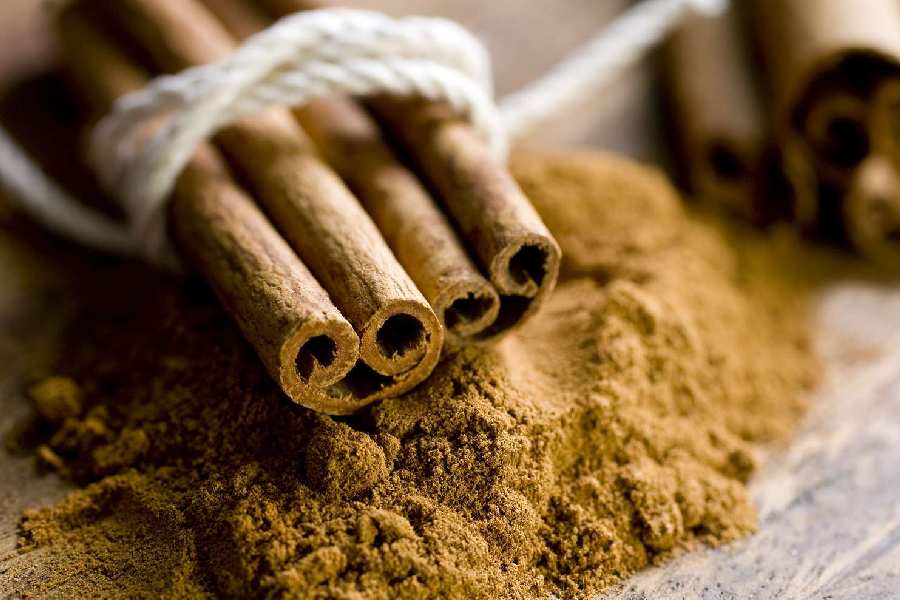 Drink a cup of cinnamon tea every day to prevent blood sugar spikes
