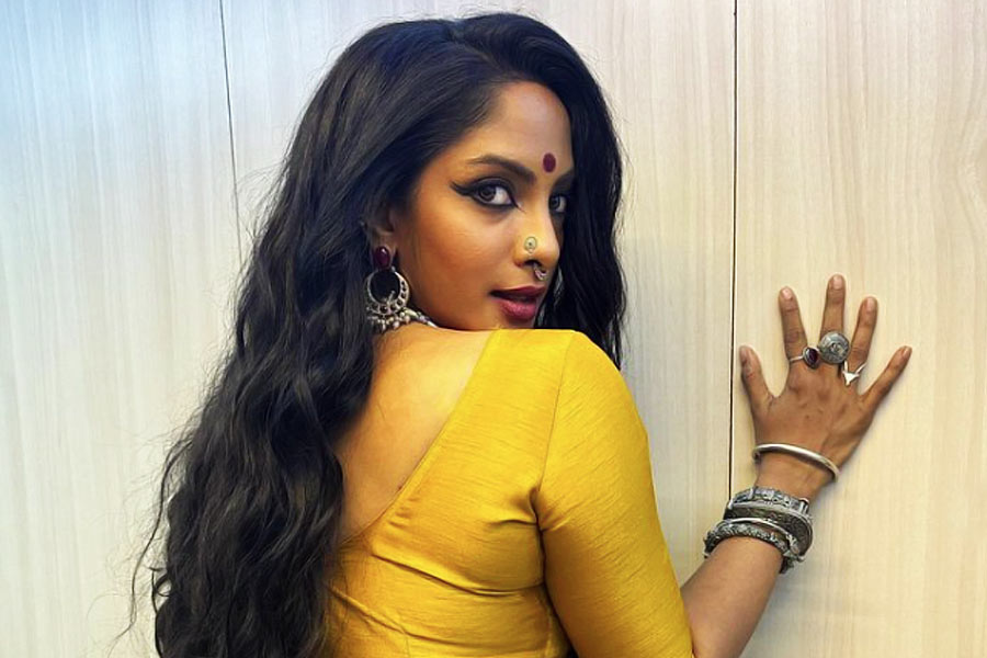 ২০০৪ সালে প্রেক্ষাগৃহে মুক্তি পায় ‘ব্ল্যাক’ নামের একটি মালয়ালম ছবি। মামুত্তি অভিনীত এই ছবিতে অভিনয় করে প্রশংসা পান শ্রেয়া। এই ছবিটি শ্রেয়ার কেরিয়ারে মাইলফলক গড়ে তোলে।