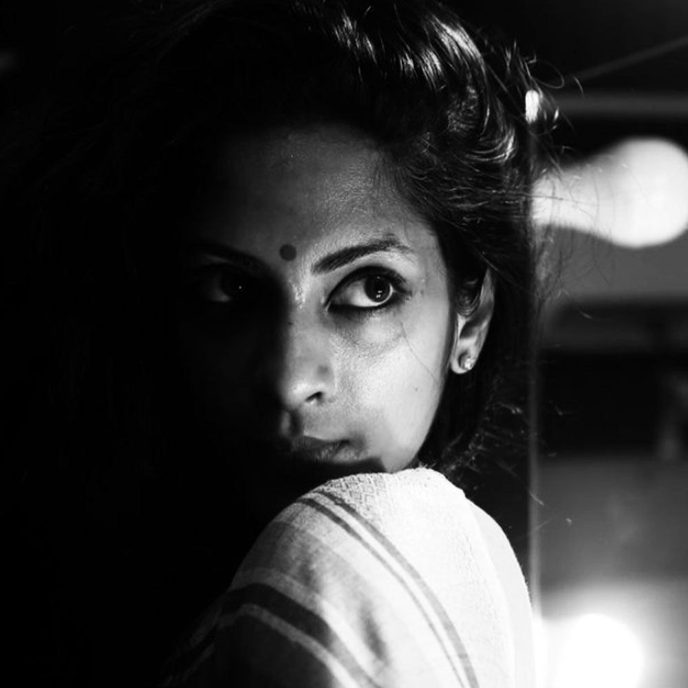 শ্রেয়া যখন তাঁর কেরিয়ারের সাফল্যের চূড়ায়, তখনই অভিনয়জগৎ থেকে বিরতি নেওয়ার সিদ্ধান্ত নেন। বিয়ের পর অভিনয় ছেড়ে সংসার নিয়ে ব্যস্ত হয়ে পড়েন তিনি।