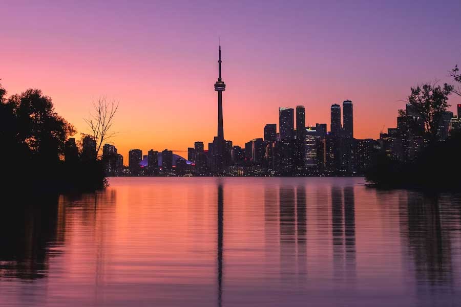 তবে নতুন ‘বৃষ্টি কর’ চালু হলে বর্তমান জলের কর থেকে বৃষ্টির জল ব্যবস্থাপনার খরচ সরিয়ে দেবে সরকার। পরিবর্তে বৃষ্টিপাতের সময় শহরের জল নিষ্কাশন ব্যবস্থায় সম্পত্তির প্রভাবের উল্লেখ করে একটি পৃথক কর তৈরি করা হবে।