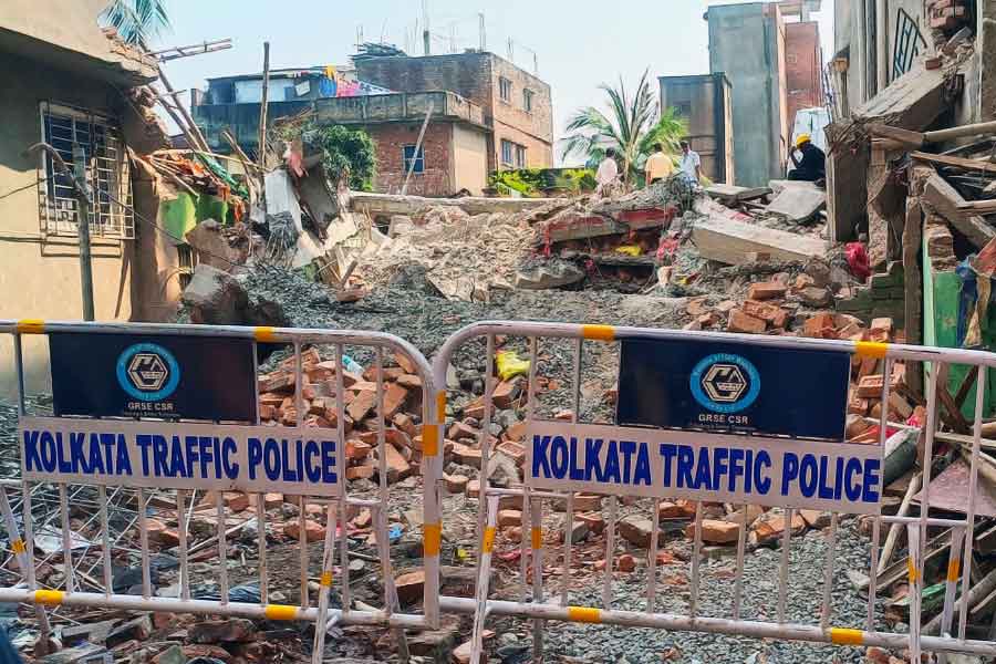 How much illegal construction in Garden Reach? Kolkata Police wants to know