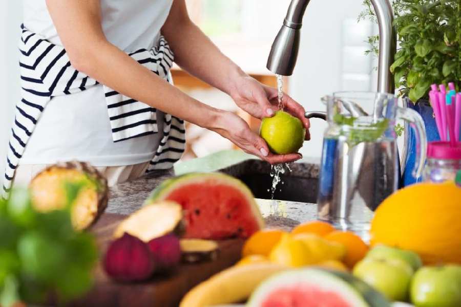 How to wash fruits to avoid diarrhea during summer