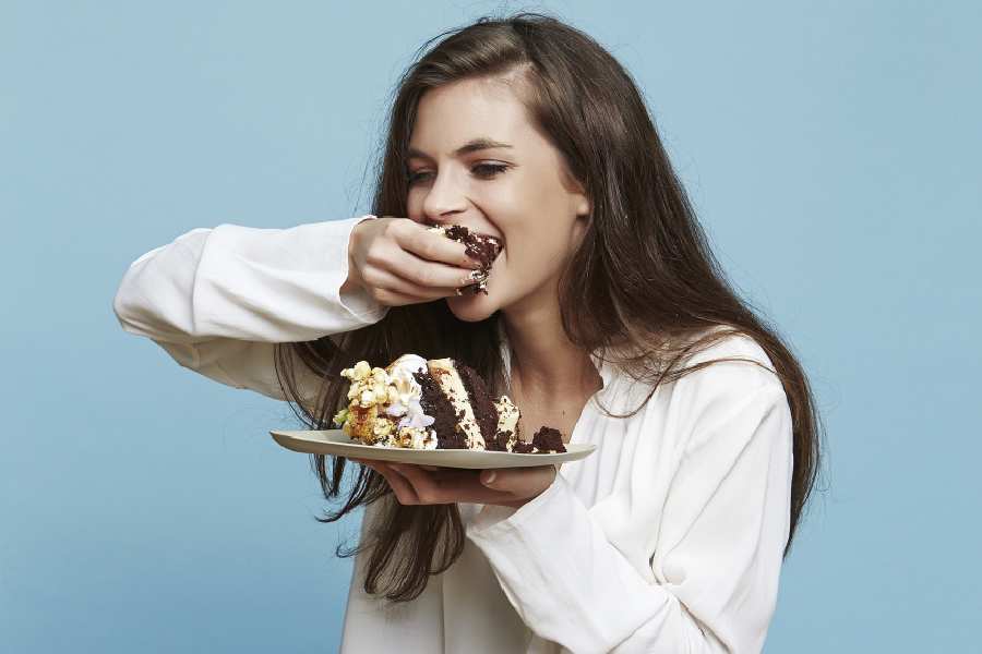 What is the best and worst time to indulge in desserts