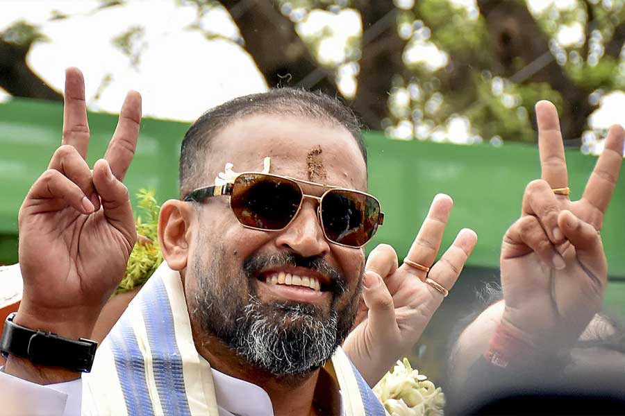 Yousuf Pathan from cricketer to TMC candidate in Lok Sabha poll 