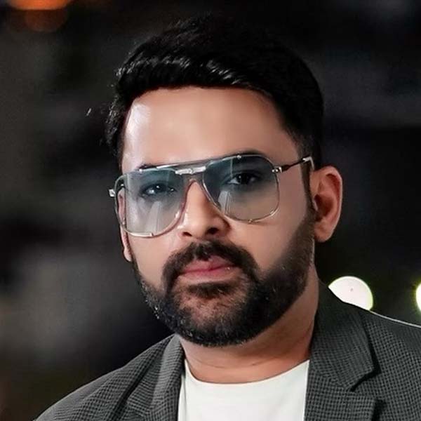 সঞ্চালনা করে ছোট পর্দায় নিজের পরিচিতি গড়ে তুলেছেন কপিল শর্মা। ‘দ্য গ্রেট ইন্ডিয়ান শো’, ‘দ্য কপিল শর্মা শো’, ‘কমেডি নাইট্স উইথ কপিল’ নামে কৌতুকে মোড়া একাধিক রিয়্যালিটি শোয়ের সঞ্চালনা করেন কপিল।