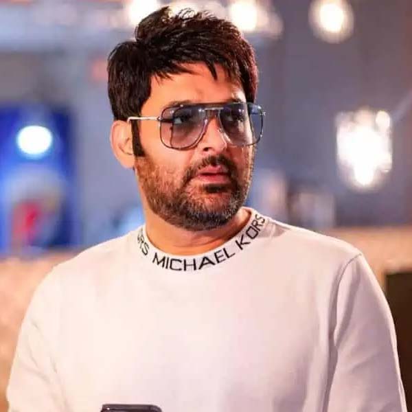 টেলিপাড়া সূত্রে খবর, ‘দ্য কপিল শর্মা শো’-এর প্রতি পর্বে সঞ্চালনা করে ৫০ লক্ষ টাকা উপার্জন করেন কপিল। সম্প্রতি নেটফ্লিক্স ওটিটি প্ল্যাটফর্মেও কপিলের অনুষ্ঠান শুরু হয়েছে।