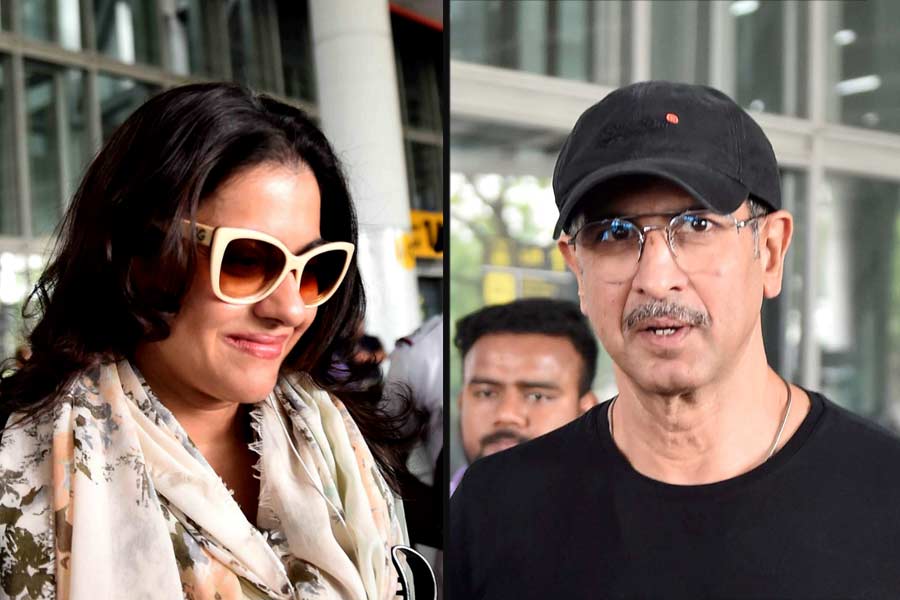 Kajol reaches kolkata with ronit roy for her upcoming movie shooting