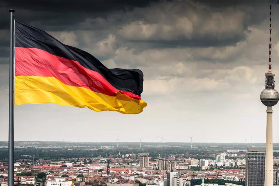 ‘আরএনসি ফার্মা’র নথি বলছে, ২০২১ এবং ২০২২ সালে রাশিয়ায় সব থেকে বেশি ওষুধ সরবরাহ করেছে জার্মানি। কিন্তু ২০২৩ সালে সেই হিসাব বদলে গিয়েছে। গত বছর রাশিয়ায় সব থেকে বেশি ওষুধ রফতানি করেছে ভারত।