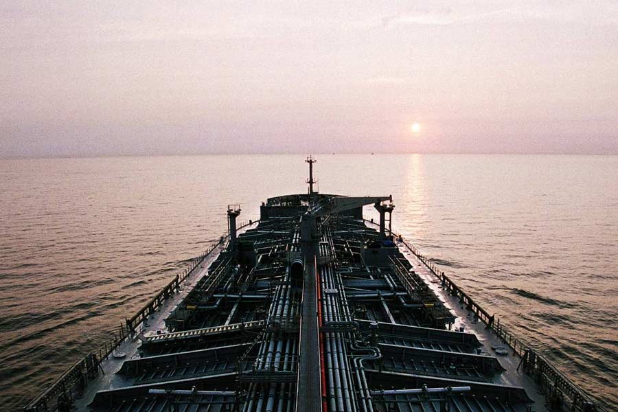 ভারতের আঞ্চলিক দিকনির্ণায়ক উপগ্রহ ব্যবস্থা ‘ইন্ডিয়ান রিজিয়োনাল নেভিগেশন স্যাটেলাইট সিস্টেম (আইআরএনএসএস)’ বা ‘নাবিক’-এ ব্যবহারের জন্য ওই পরমাণু তৈরি করেছে ইসরো।