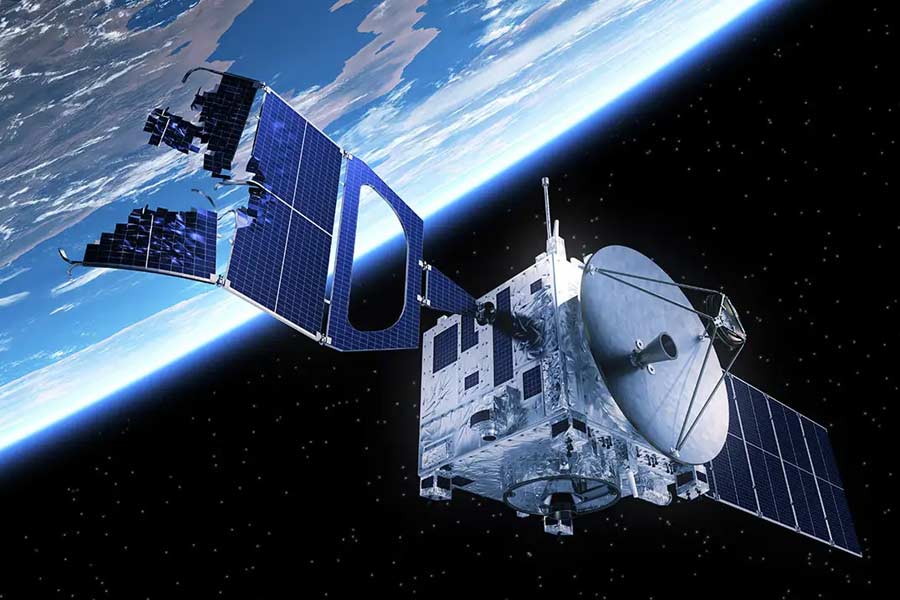  বিভিন্ন কক্ষপথে এবং বিভিন্ন স্থানে বিভিন্ন উপগ্রহের মধ্যে সময়ের পার্থক্য পৃথিবীর অবস্থান নির্ধারণে ব্যবহৃত হয়। সেই কারণেও নির্ভুল সময় পরিমাপের প্রয়োজন রয়েছে।