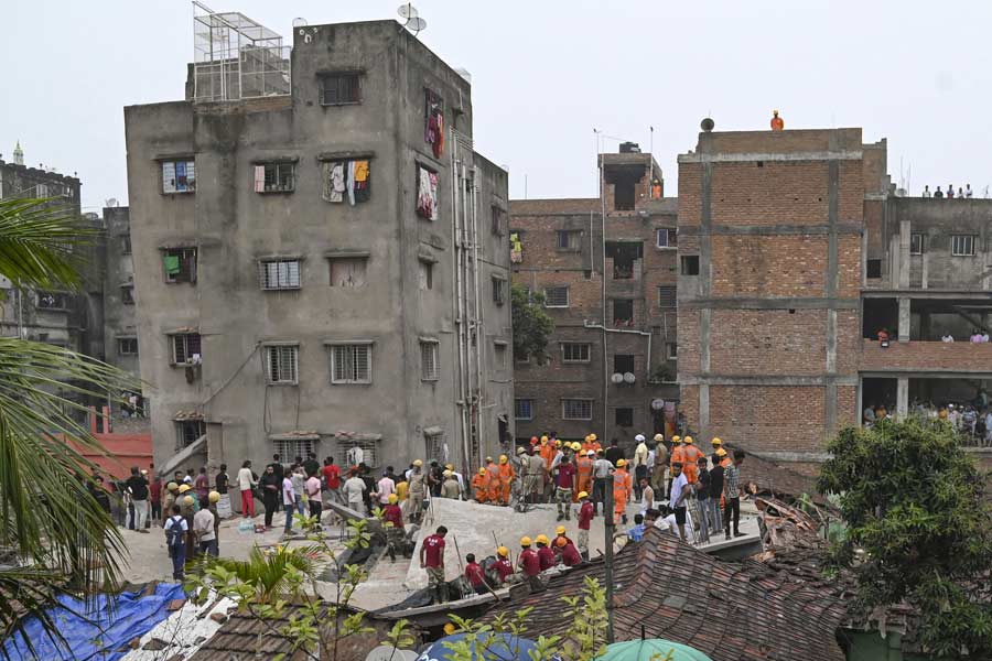 The construction materials of the collapsed high-rise in Gardenrich were of substandard quality, the preliminary investigation report revealed in KMC