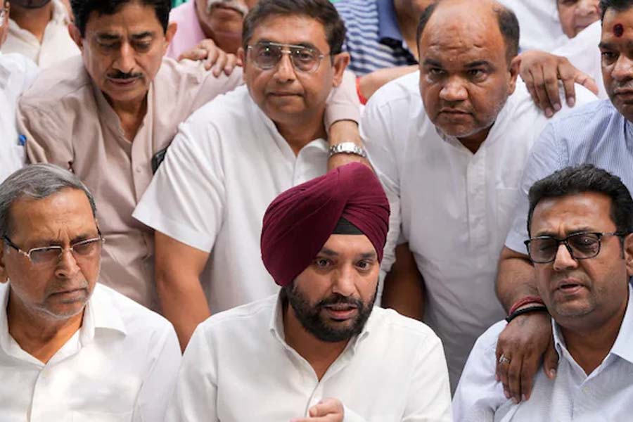 Two former Congress MLAs resign from party in Delhi