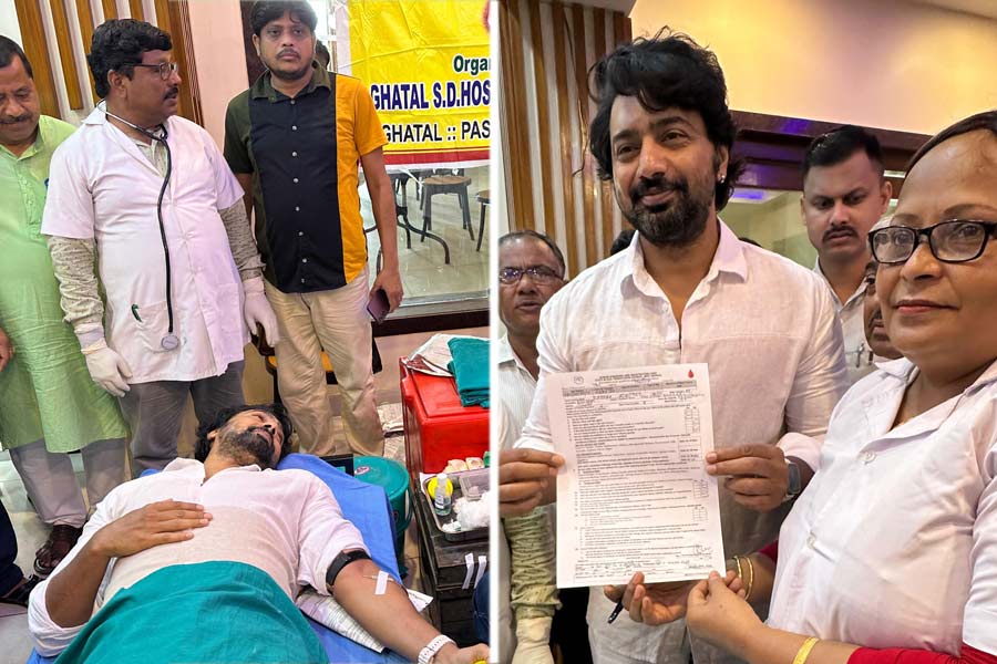 TMC candidate Dev from Ghatal donated blood before submitting nomination