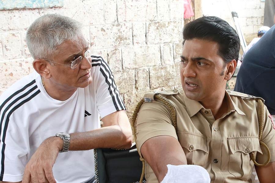 Image of Atanu Raychaudhuri and Dev