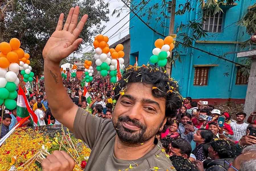 লোকসভা ভোটের প্রচারে দেব।