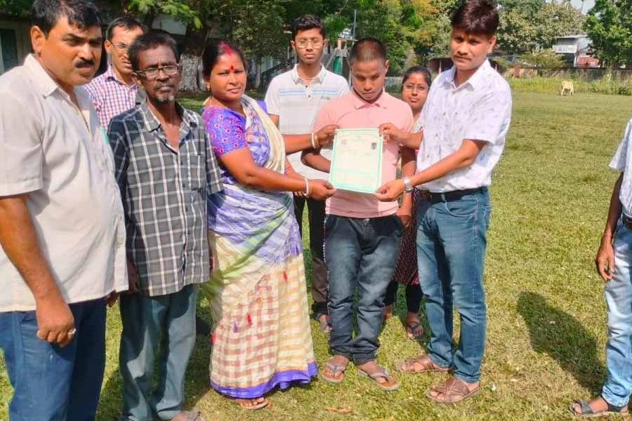 Madhyamik Examination 2024: Blind candidates of Town High School  of cooch behar were successful in the exam