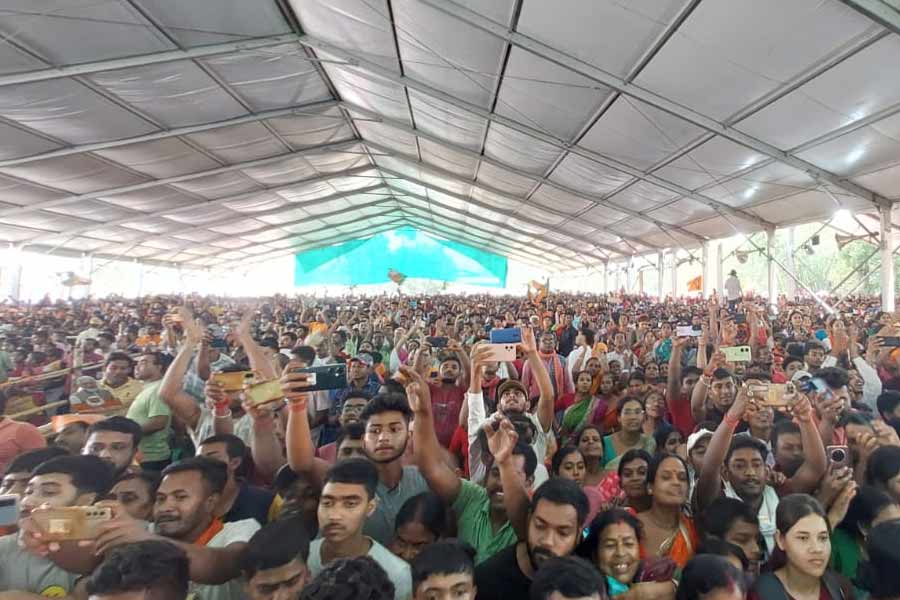 তেহট্টে জনসমাগম।