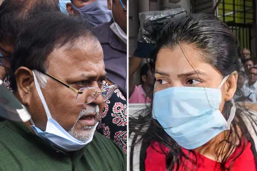 Arpita Mukherjee says on her arrest and arrested ex minister Partha Chatterjee in court dgtl
