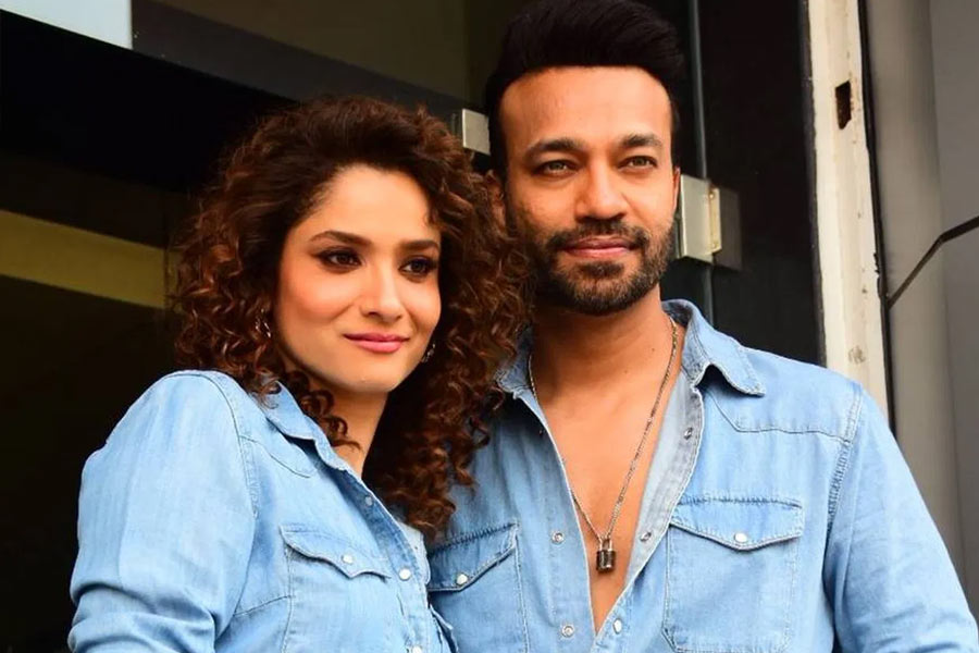 Ankita Lokhande get hospitalized due to hand injury shares picture with husband vicky jain