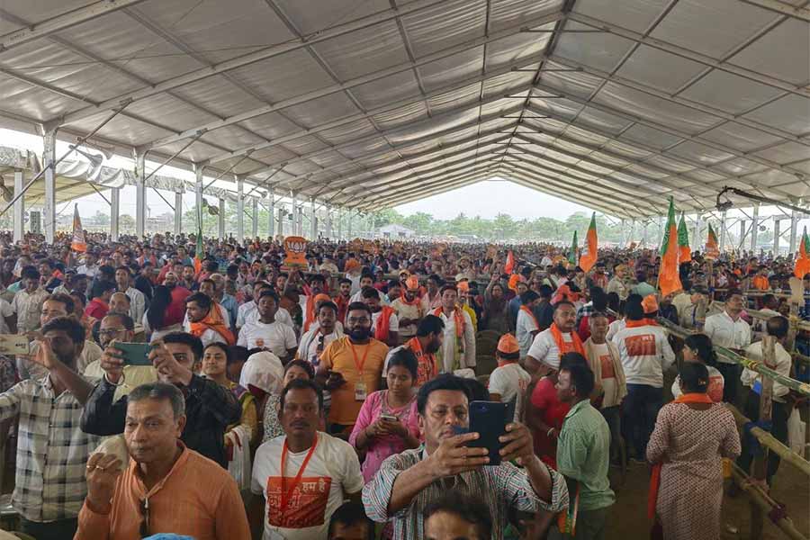 Lok Sabha Election 2024: Speculations among Political parties after Laxmi Bhander consumers attended Rally of BJP