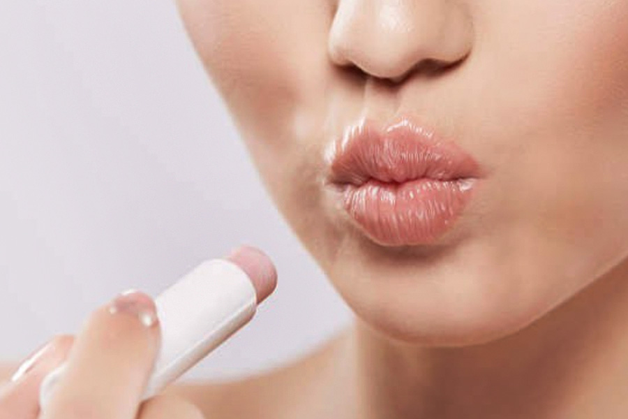 Does lip balm with SPF really works for black patches on lips
