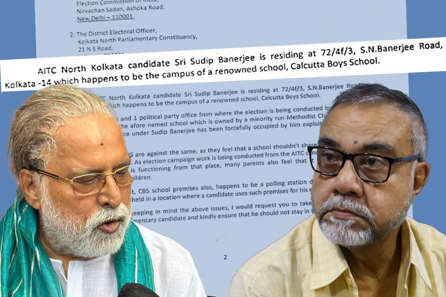 BJP Candidate Tapas Roy alleges violation of code of conduct against TMC Candidate Sudip Banerjee
