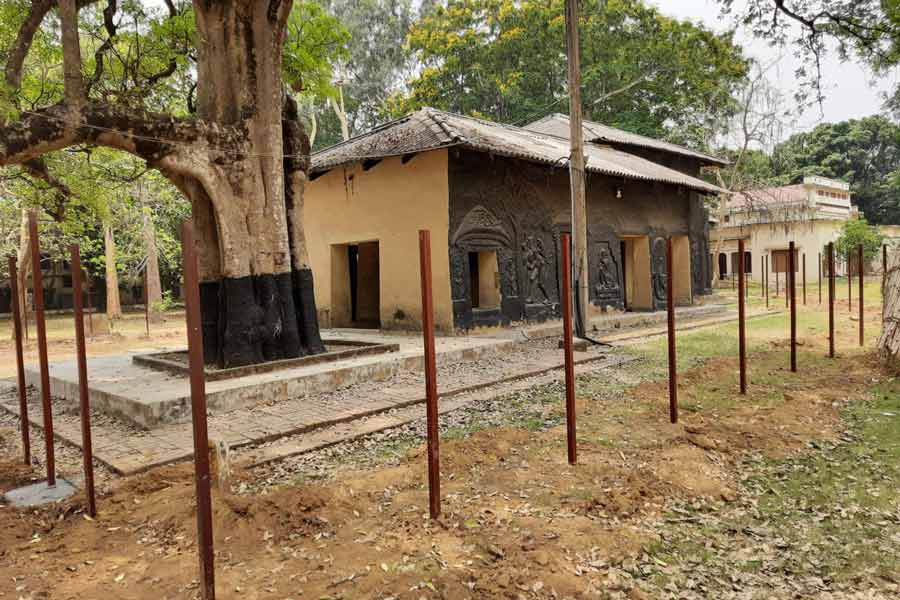 Question raises about the installation of iron poles in front of the traditional black house of Visva Bharati University