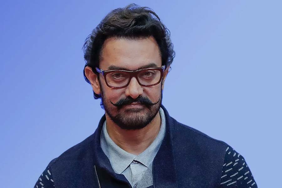 সমাজমাধ্যমে আমির জানিয়েছিলেন, ‘‘জন্মদিনে আমাকে এত শুভেচ্ছা এবং ভালবাসা জানানোর জন্য ধন্যবাদ। আমার মন ভরে গিয়েছে। এটাই আমার শেষ পোস্ট। এত দিন ধরে আমি সমাজমাধ্যমে সক্রিয় ছিলাম। কিন্তু আর থাকতে চাই না।’’