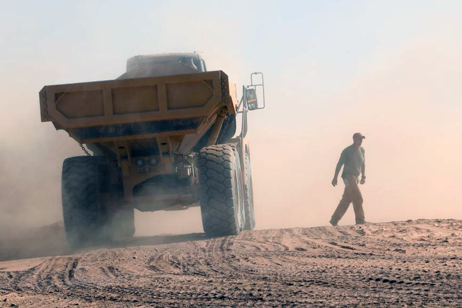 ১৯৯১ সালে নাইজারে একাধিক রাজনৈতিক দল মিলে সরকার গঠন করে। কিন্তু তাতেও খুব একটা লাভ হয় না। ১৯৯৬ সালে আবার সেনার শাসন শুরু হয় নাইজারে।