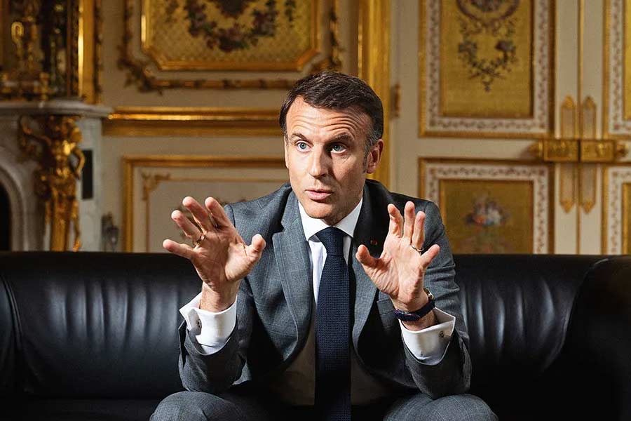 ২০২৩ সালের সেপ্টেম্বর মাসে ‌ফ্রান্সের প্রেসিডেন্ট ইমানুয়েল মাকরঁ নাইজার থেকে তাদের সেনা সরিয়ে নেওয়ার ঘোষণা করেন। সেই বছর ডিসেম্বর মাসে নাইজার থেকে ফিরে যায় ফ্রান্সের সেনা।