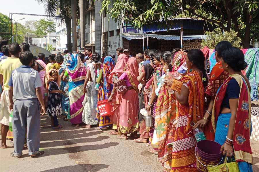 Purulia Medical College and Hospital is in water crisis after problem in pipelines