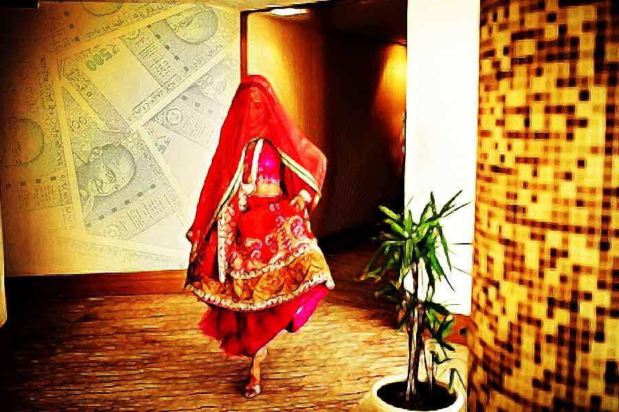 Woman Gets Rs 4০ Lakh From Parents For 'Big' Wedding, She Elopes & Buys New Home dgtl