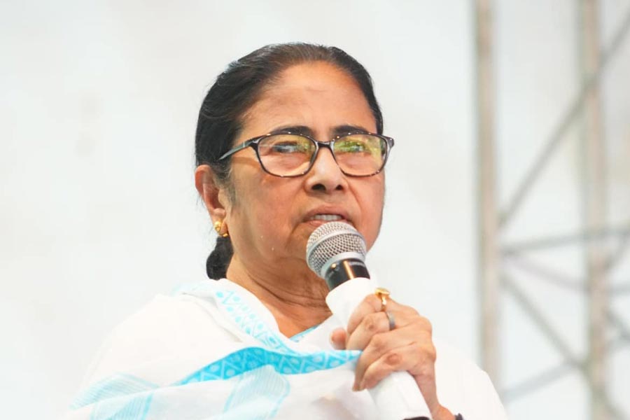 Mamata Banerjee talks out the inner conflicts of TMC, speculation rises