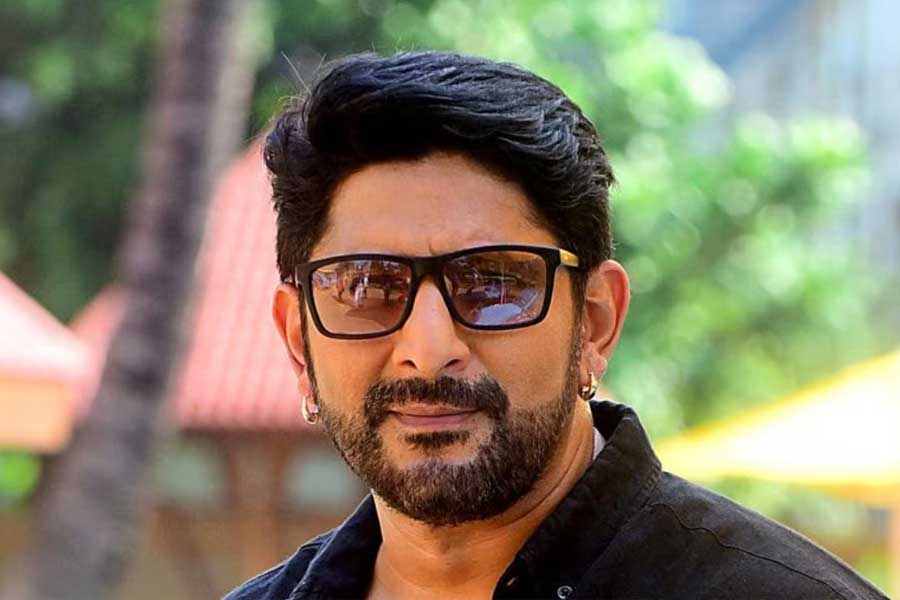 হিন্দি ফিল্মজগতের কৌতুকাভিনেতা হিসাবে জনপ্রিয় আরশাদ ওয়ারসি। ‘মুন্নাভাই এমবিবিএস’-এর সার্কিট অভিনয় শুরুর আগে দরজায় দরজায় গিয়ে প্রসাধনী বিক্রি করতেন।