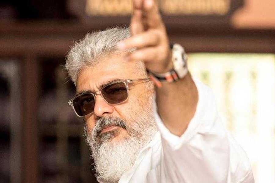 তামিল ইন্ডাস্ট্রির প্রথম সারির অভিনেতাদের মধ্যে নাম রয়েছে অজিত কুমারের। নব্বইয়ের দশক থেকে অভিনয় নিয়ে কেরিয়ার গড়ে তুলেছেন তিনি।