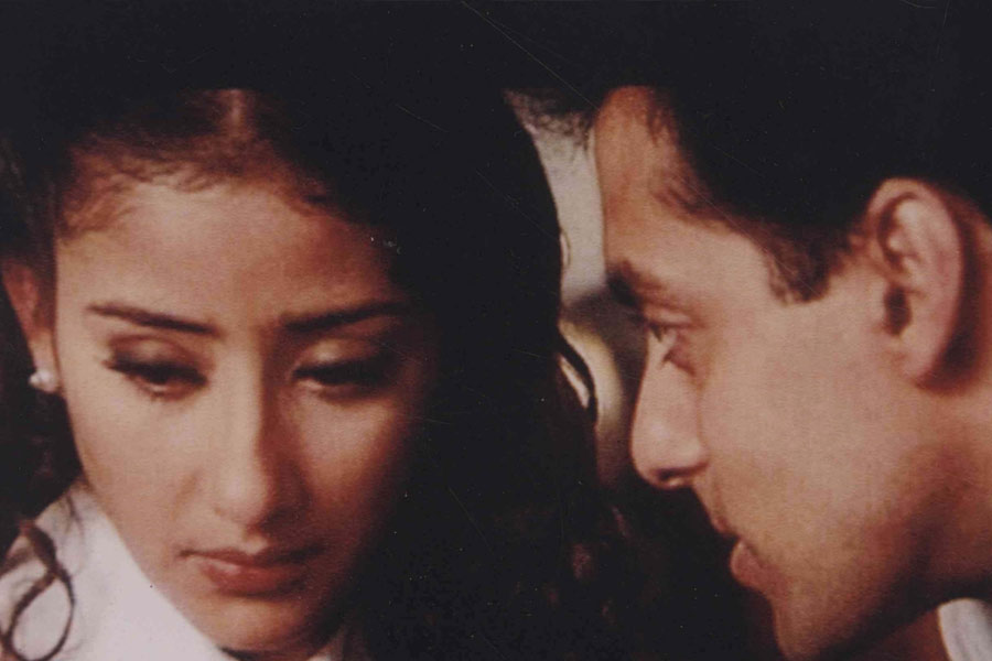 ১৯৯৬ সালে ‘খামোশি: দ্য মিউজ়িক্যাল’ ছবির মাধ্যমে পরিচালনার জগতে পা রাখেন সঞ্জয়। তাঁর কেরিয়ারের প্রথম পরিচালিত ছবির নায়ক ছিলেন সলমন। প্রথম ছবি পরিচালনার সময়েই তিনি সিদ্ধান্ত নিয়ে নিয়েছিলেন যে, তাঁর পরবর্তী ছবিতে নায়কের ভূমিকায় সলমন ছাড়া অন্য কেউ অভিনয় করবেন না।