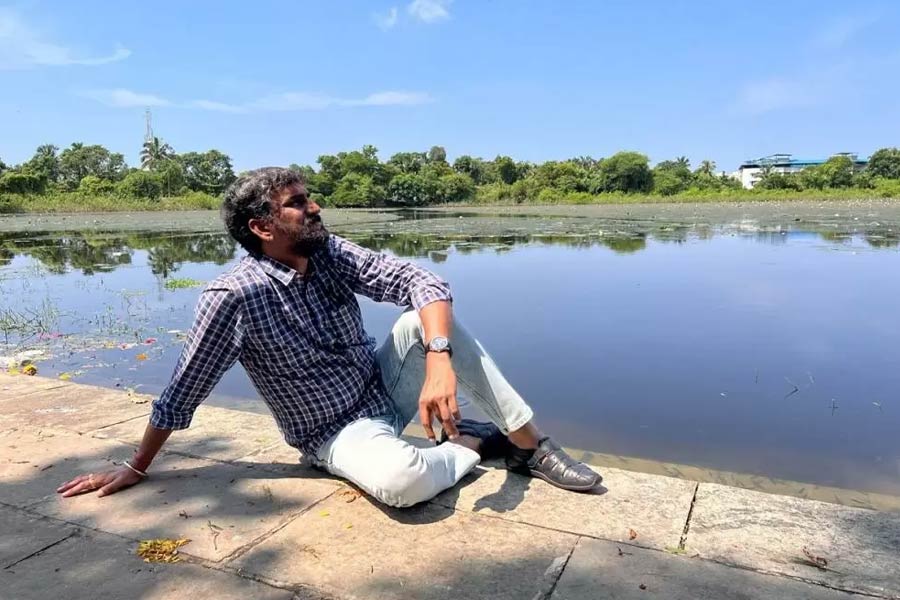 আনন্দ জানিয়েছিলেন, কোনও জলাশয় পুনরুদ্ধার করতে চাইলে সেখানকার অবশিষ্ট জল প্রথমে খালি করে দেন তিনি। তার পর প্রয়োজনে বাঁধ এবং খাল কাটা হয়।