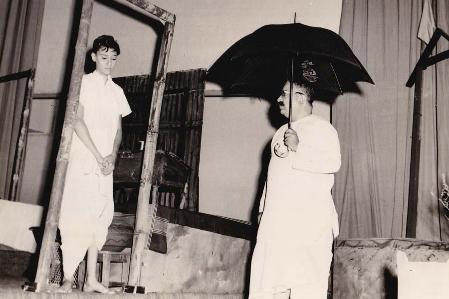 Kiran Mukherjee’s memories of tagore’s drama DAKGHAR which he played in