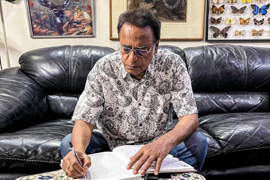 Bengali artist Subrata Gangopadhyay writes on the ongoing Lok Sabha Election 2024