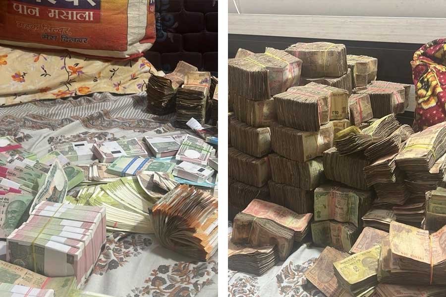 Huge money recovered from a businessman in Bhopal dgtl