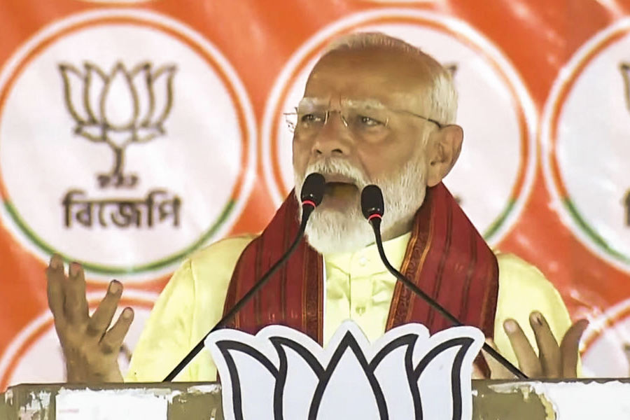 PM Narendra Modi alleges, Congress wanted to allocate 15 percent of budget to Muslims dgtl