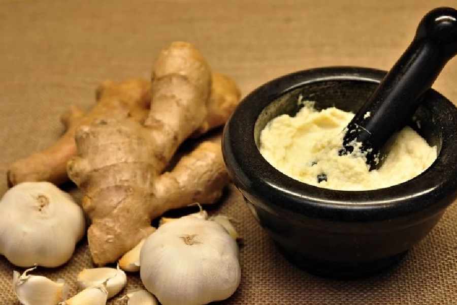 Can mixing ginger and garlic reduce its benefits