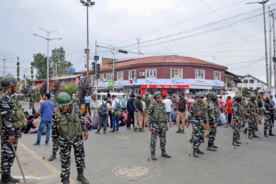 Protesters in POK thrash, chase security personnel as violence explodes