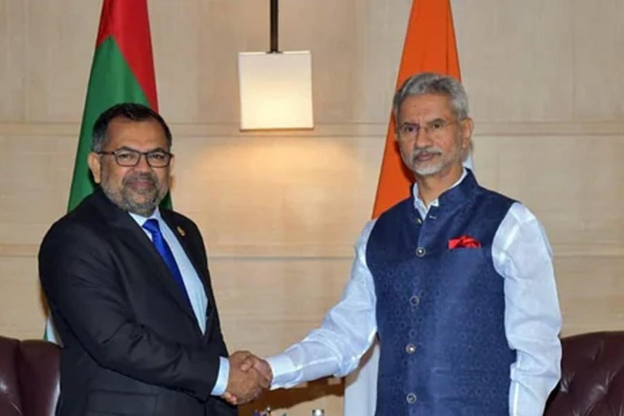 Maldives thanks India for more than 400 crore budget aid