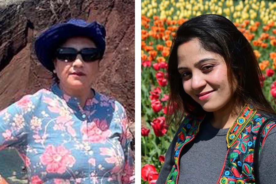 (বাঁ দিকে ) ইন্দিরা সেন এবং স্বাগতা মুখোপাধ্যায় (ডান দিকে)।। 