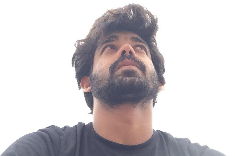 ২০০৮ সালে ‘কবুতর’ ছবিতে শেষ অভিনয় করতে দেখা যায় হর্ষকে। তার পর কোনও ছবি, এমনকি ধারাবাহিকেও অভিনয় করতে দেখা যায়নি তাঁকে।