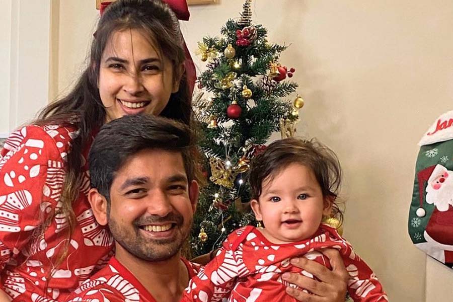 ২০২৩ সালের মে মাসে কন্যাসন্তানের জন্ম দেন করিশ্মা। বর্তমানে আস্তাবলের দেখাশোনা এবং সংসার নিয়ে ব্যস্ত রয়েছেন হর্ষ।