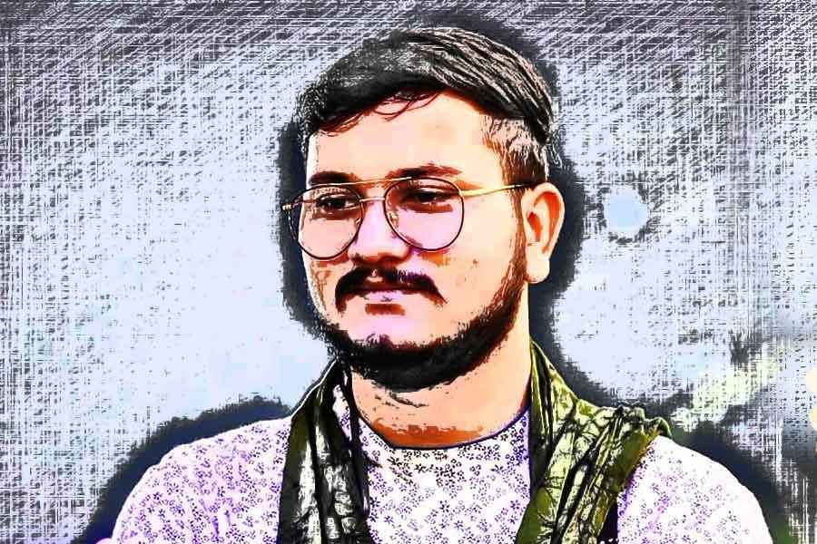 ব্যক্তি দেবাংশু কেমন?