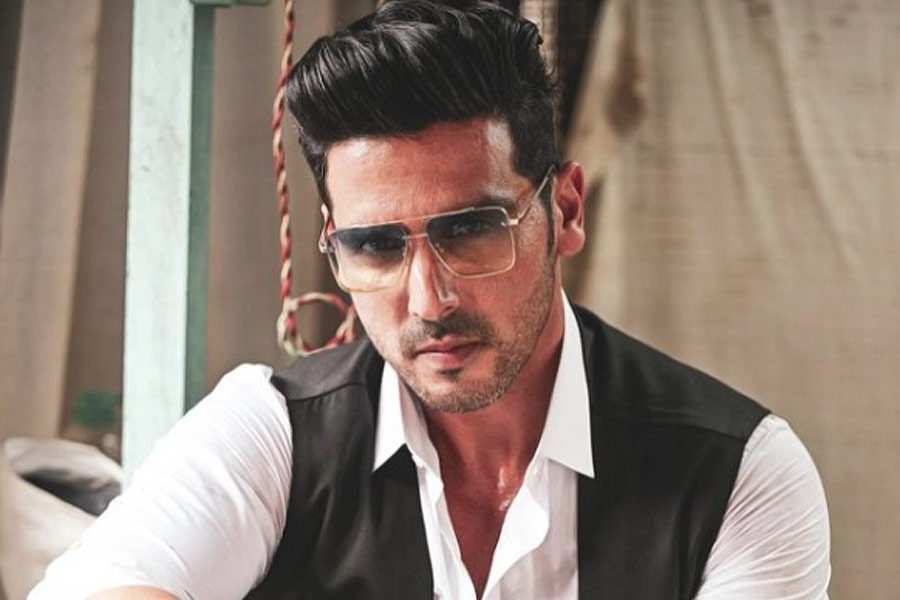 ২০০৫ সালে পর পর চারটি ছবিতে অভিনয় করেন জায়েদ। ‘ওয়াদা’, ‘দশ’, ‘শাদি নম্বর ওয়ান’ এবং ‘শব্দ’ নামের চারটি ছবি মুক্তি পায় অভিনেতার। সেগুলির মধ্যে বক্স অফিসে মাত্র ‘দশ’ ছবিটি ব্যবসা করে হিট হয়। বাকি তিনটি ছবি ফ্লপ করে।