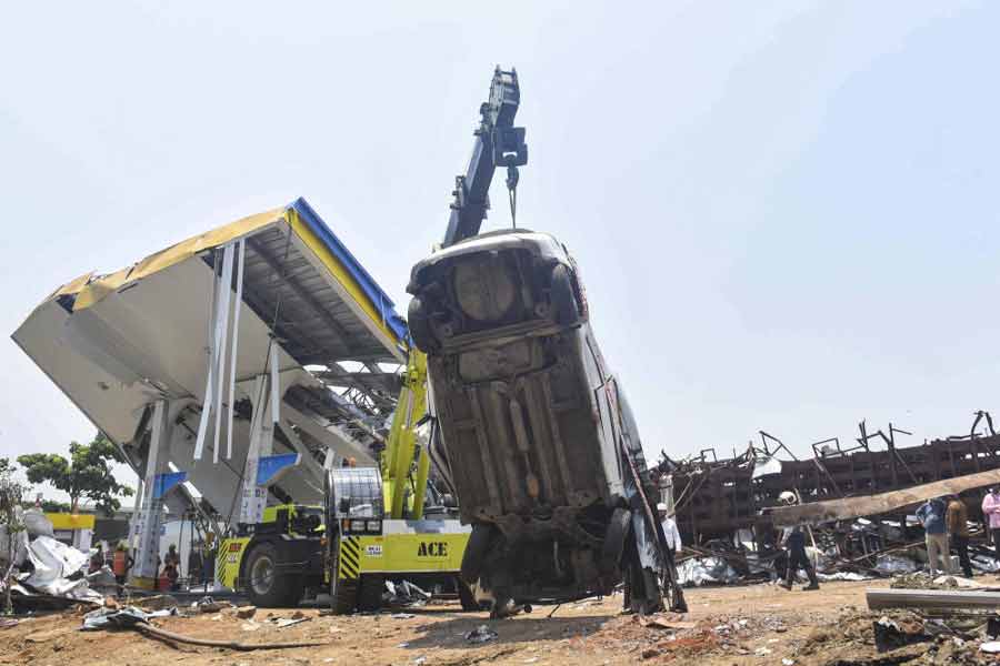 All need to know about Bhavesh Bhide, owner of collapsed hoarding of Mumbai